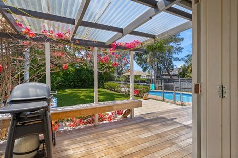 Photo of property in 34 Norwood Road, Bayswater, Auckland, 0622
