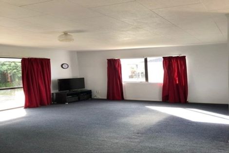 Photo of property in 1/75 Monarch Avenue, Hillcrest, Auckland, 0627