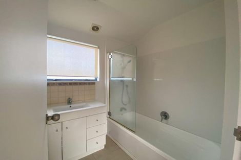 Photo of property in 2/90 Nile Road, Milford, Auckland, 0620