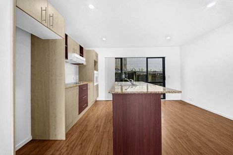 Photo of property in 19 Rakich Place, Henderson, Auckland, 0612