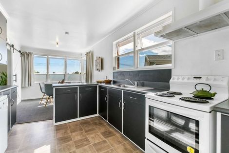 Photo of property in 5 Wanaka Place, Glenview, Hamilton, 3206