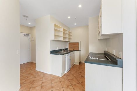 Photo of property in Terrace Tower Apartments, 10e/126 The Terrace, Wellington Central, Wellington, 6011