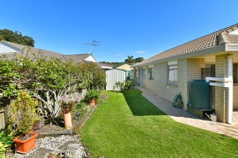Photo of property in 37 Motutapu Avenue, Manly, Whangaparaoa, 0930