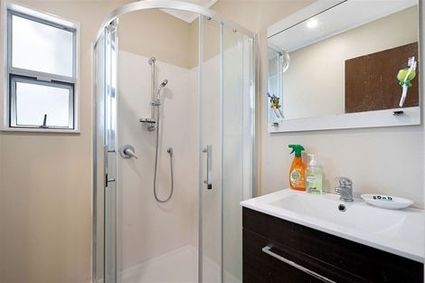 Photo of property in 12 Talavera Place, Te Atatu South, Auckland, 0602