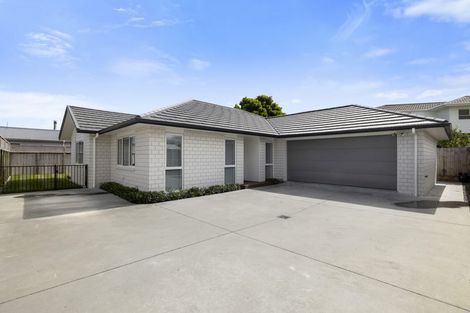 Photo of property in 6a Truby King Street, Merrilands, New Plymouth, 4312