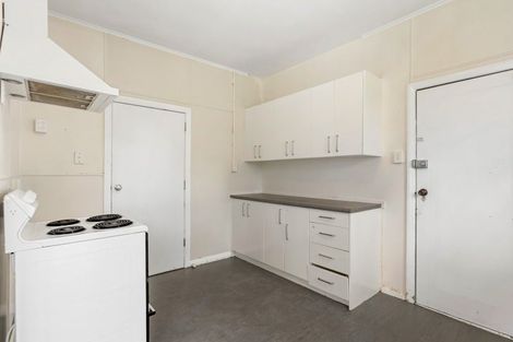 Photo of property in 18 Westmere Crescent, Westmere, Auckland, 1022
