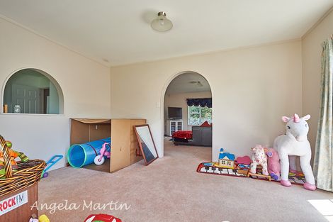 Photo of property in 155 Summerhill Drive, Fitzherbert, Palmerston North, 4410