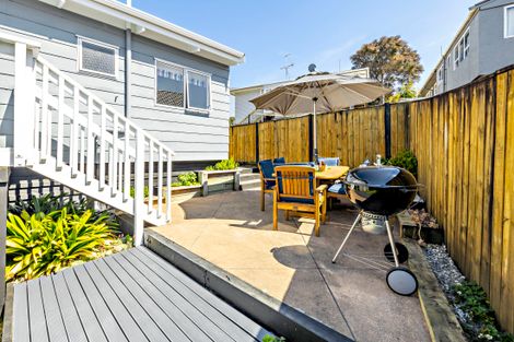 Photo of property in 8a Commissariat Road, Mount Wellington, Auckland, 1060