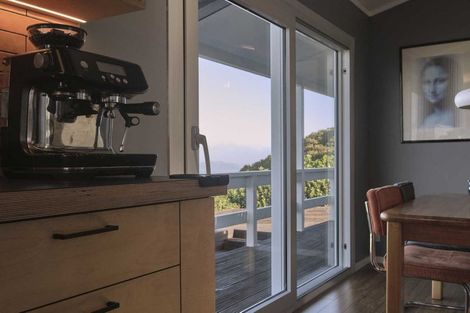 Photo of property in 2/7 Jasmine Grove, Maungaraki, Lower Hutt, 5010