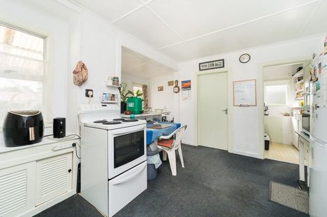 Photo of property in 7 Lambert Street, Marton, 4710