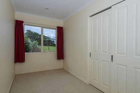 Photo of property in 41 Karoro Road, One Tree Point, 0118
