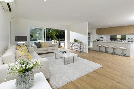 Photo of property in 11a Langana Avenue, Browns Bay, Auckland, 0630