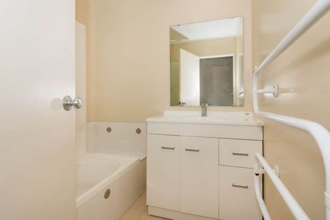 Photo of property in 22 Chapel Road, Flat Bush, Auckland, 2019