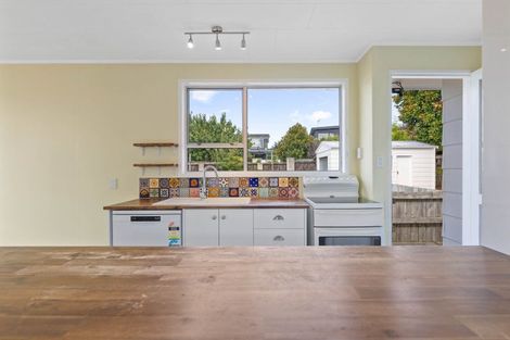 Photo of property in 24 Richmond Avenue, Richmond Heights, Taupo, 3330