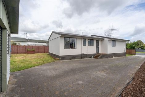 Photo of property in 31 Garland Drive, St Andrews, Hamilton, 3200