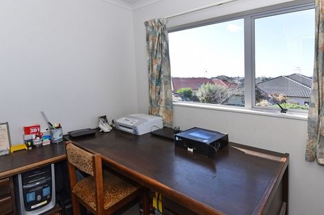 Photo of property in 52 Belfry Place, Wattle Downs, Auckland, 2103