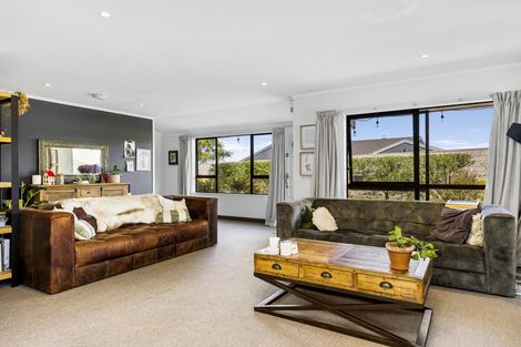 Photo of property in 83 Harvey Street, Waipahihi, Taupo, 3330