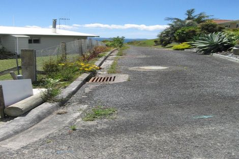 Photo of property in 8 Dudley Crescent, Cable Bay, 0420