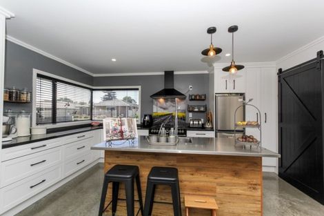 Photo of property in 23 Dreaver Drive, Waitara, 4320