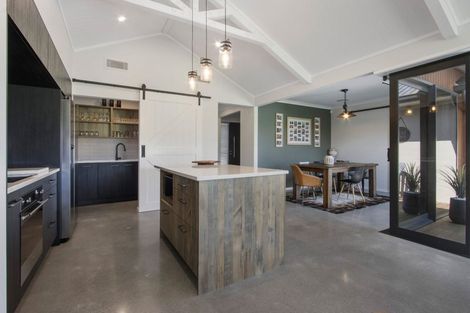 Photo of property in 32 Arran Drive, Aongatete, 3178