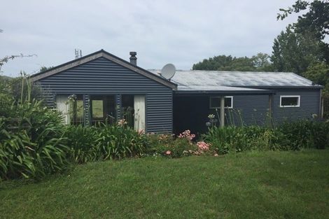 Photo of property in 71 Omarere Road, Martinborough, 5711