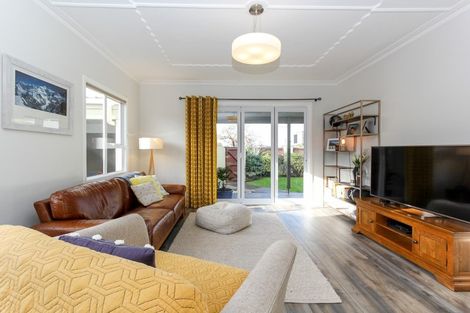 Photo of property in 28 Beach Street, Fitzroy, New Plymouth, 4312