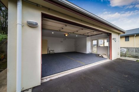 Photo of property in 31a Chieftain Rise, Goodwood Heights, Auckland, 2105