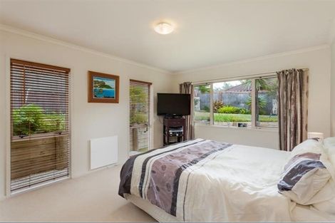 Photo of property in 12 Elkstone Place, Henderson, Auckland, 0612