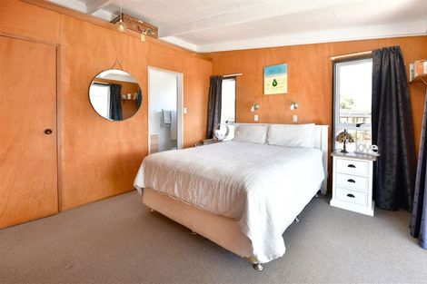 Photo of property in 31 Hammond Avenue, Hatfields Beach, Orewa, 0931