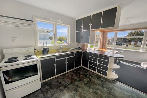 Photo of property in 18 Churchill Avenue, Feilding, 4702