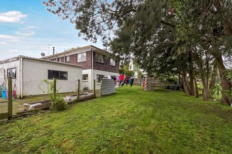 Photo of property in 16 Birman Close, Half Moon Bay, Auckland, 2012