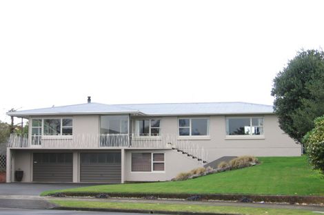 Photo of property in 7 Alton Place, Hokowhitu, Palmerston North, 4410