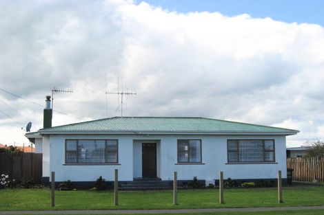 Photo of property in 16 Muir Street, Gonville, Whanganui, 4501
