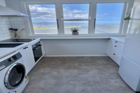 Photo of property in 11 Alexandra Road, Roseneath, Wellington, 6021