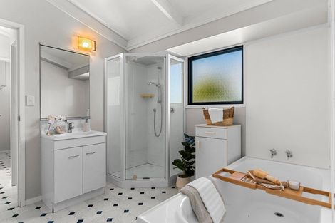 Photo of property in 349 Campbell Road, Parua Bay, Onerahi, 0192