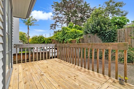 Photo of property in 1/18 Forrest Hill Road, Forrest Hill, Auckland, 0620