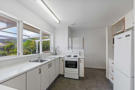 Photo of property in 49 Sylvan Avenue, Waikanae, 5036