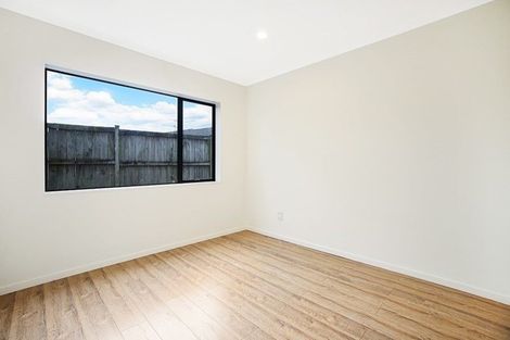 Photo of property in 20 Speyside Crescent, Flat Bush, Auckland, 2016