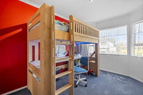 Photo of property in 3 Tregony Place, Camborne, Porirua, 5026