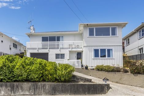 Photo of property in 19 Pembroke Street, Tawa, Wellington, 5028