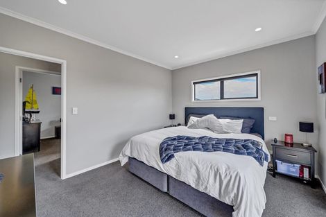 Photo of property in 8 Reremoana Close, Hawera, 4610