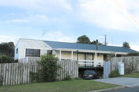 Photo of property in 1 Fidelis Avenue, Snells Beach, 0920