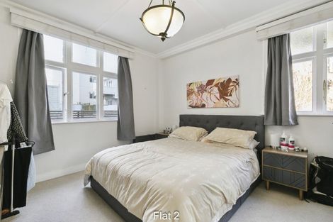 Photo of property in 2/246 Oriental Parade, Oriental Bay, Wellington, 6011
