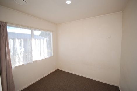 Photo of property in 11 Helleur Road, Massey, Auckland, 0614