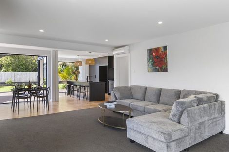 Photo of property in 145 Seaview Road, Westown, New Plymouth, 4310