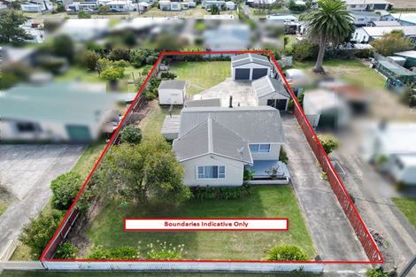 Photo of property in 21 Seabury Avenue, Foxton Beach, Foxton, 4815