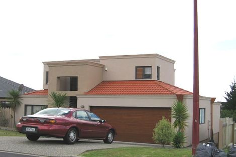 Photo of property in 8 Berkshire Terrace, Massey, Auckland, 0614