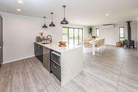 Photo of property in 13 Magnolia Crescent, Tawhero, Whanganui, 4501