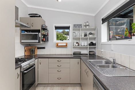 Photo of property in 32 Eynon Road, Morrinsville, 3300