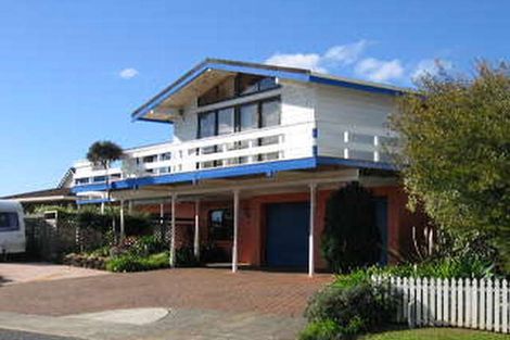 Photo of property in 37 Te Haumi Drive, Paihia, 0200